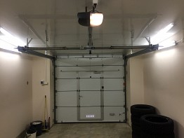 Гаражные секционные подъемные ворота